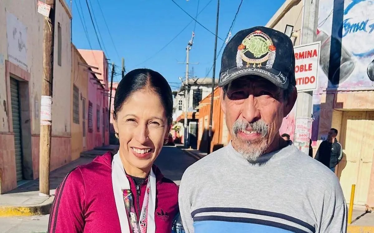 Lenny Vianney Núñez Rivas y Rafael Núñez Chairez en carrera atlética 10 K Cuencame