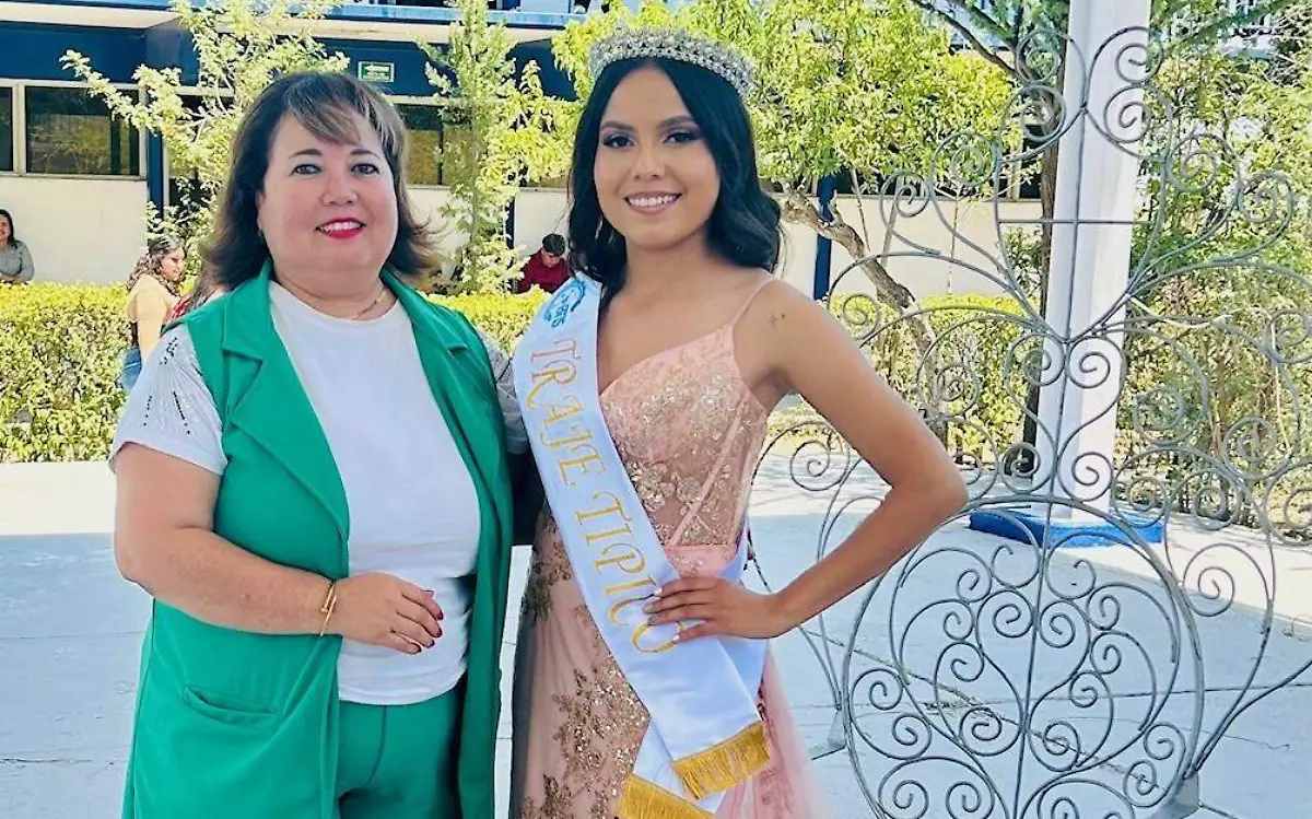 Arely Venegas obtuvo la banda de ganadora de traje típico