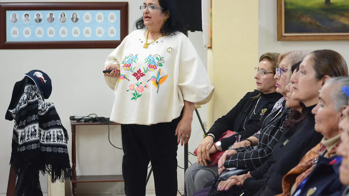 Mesa redonda Panamericana de Durango rinde homenaje a Perú.jpeg