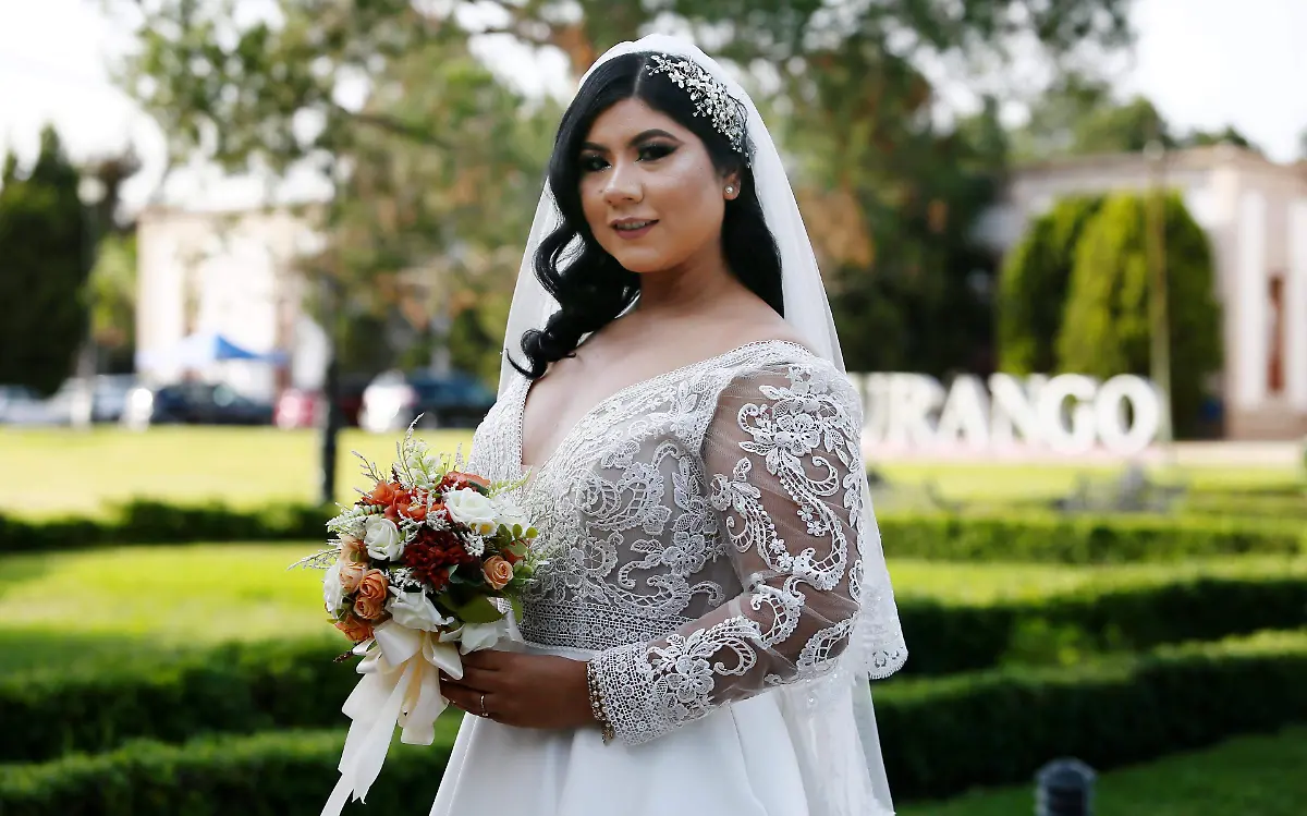 La feliz novia, el día de sus esponsales