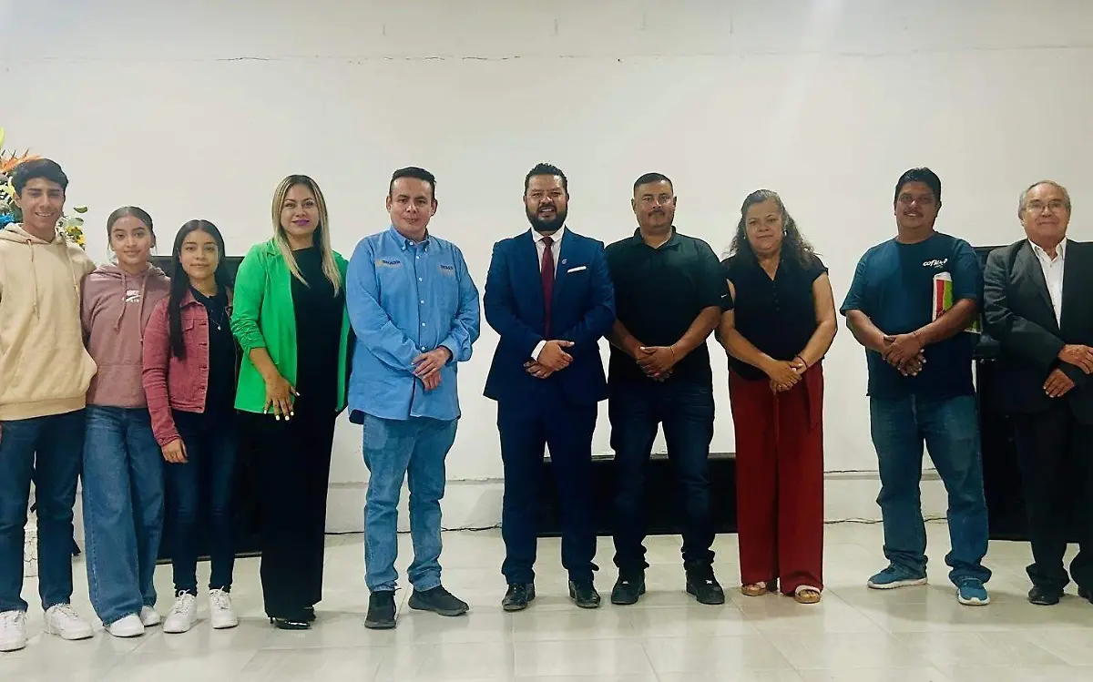 Invitados especiales en evento de Rendición de Cuentas del CBTIS #115