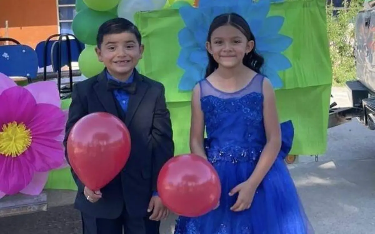 Princesa Edith Iliana Gómez García y el príncipe Francisco Alvarado Arreola de la primaria "Ignacio Zaragoza"