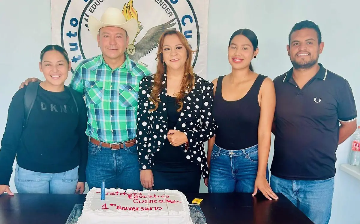 Directivos y docentes del Instituto Educativo Cuencamé