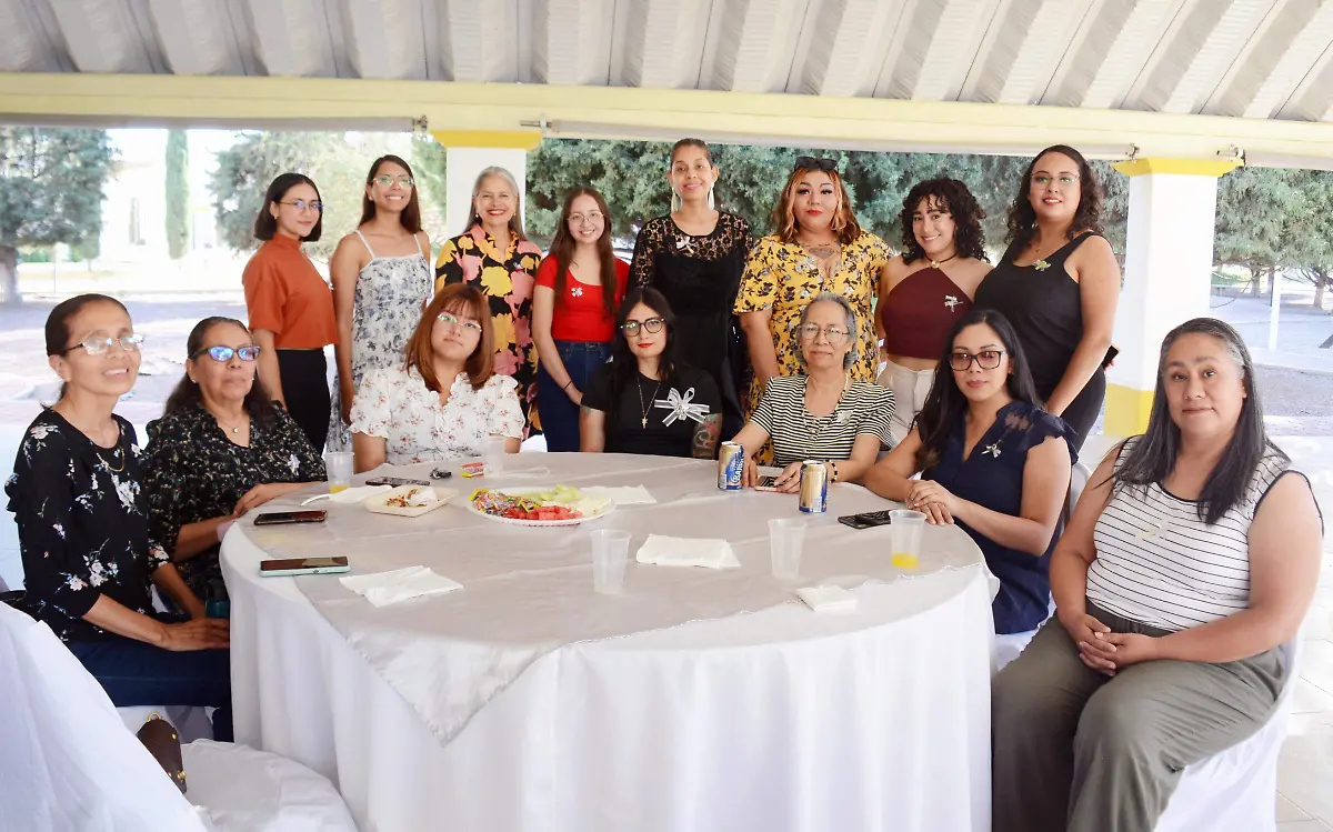 Bárbara Reymundo celebra su despedida de soltera