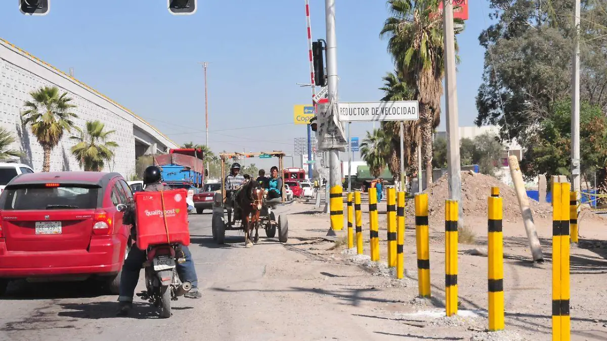Instalan ‘balardos’ en el Bulevar Ejército Mexicano