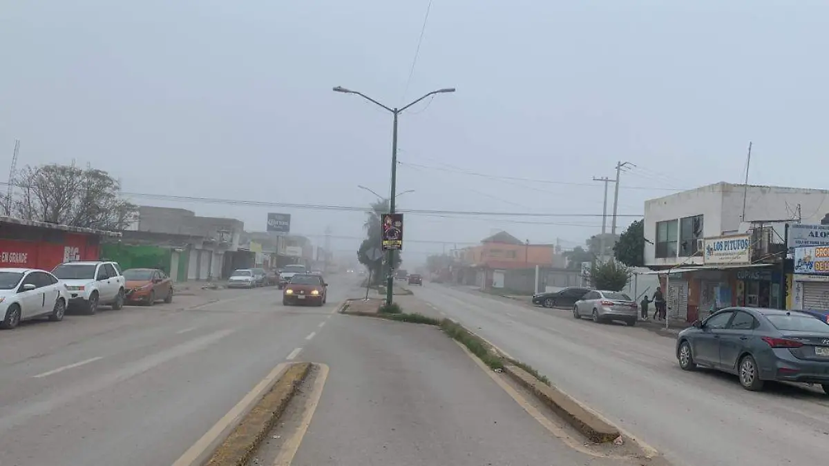 Intensa neblina inunda La Laguna