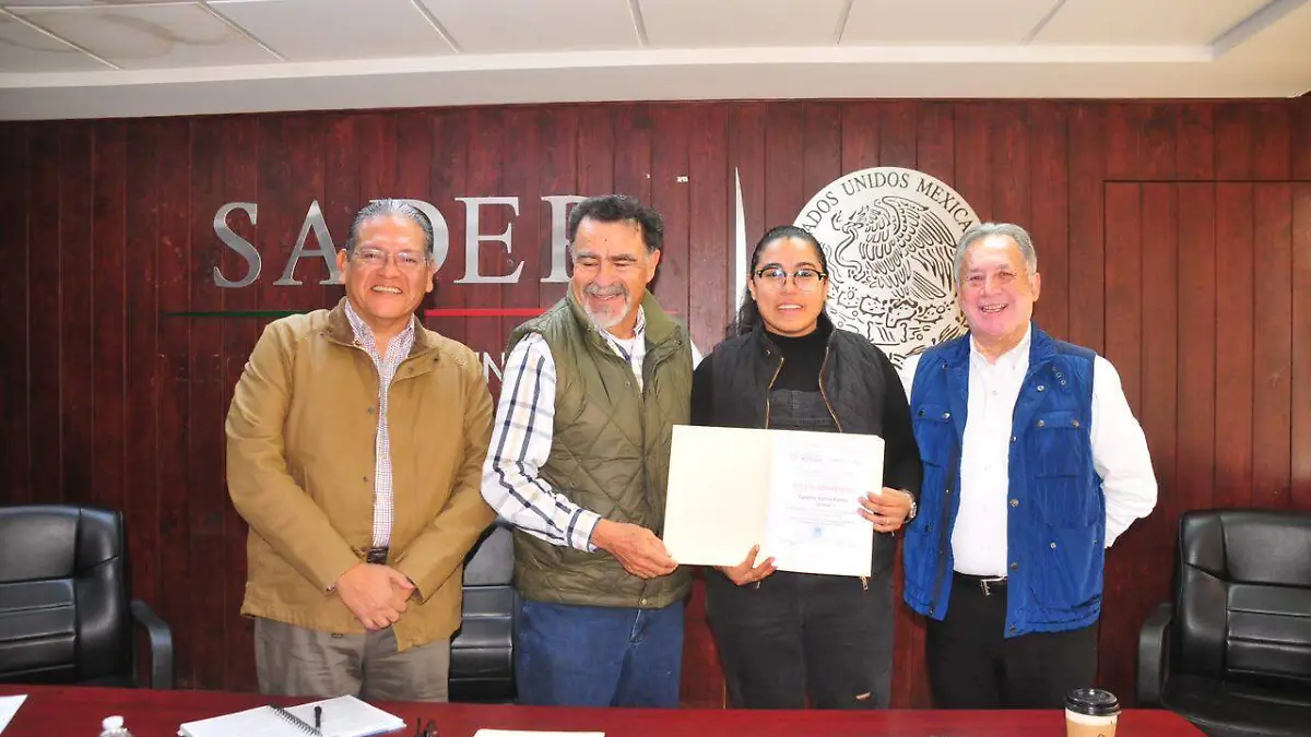 Reconocen “las buenas prácticas pecuarias en producción de miel”
