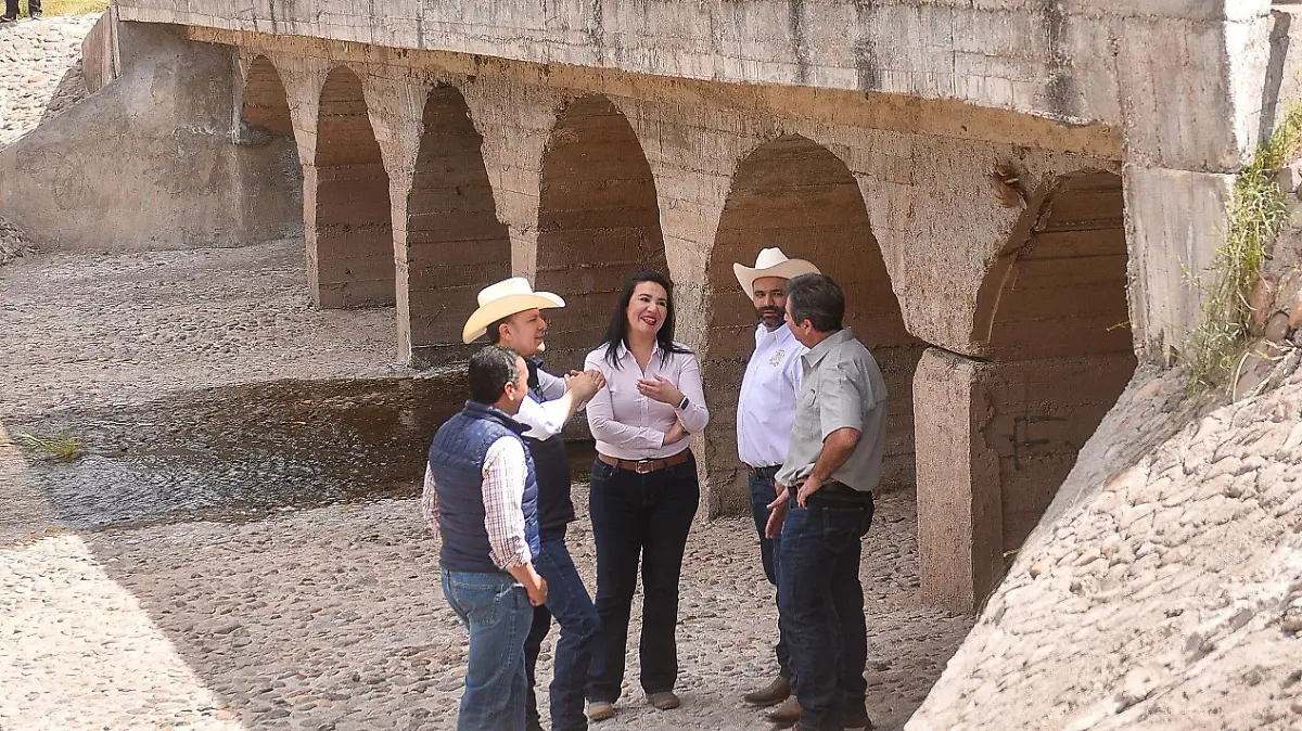 Supervisan obras en San Juan del Río