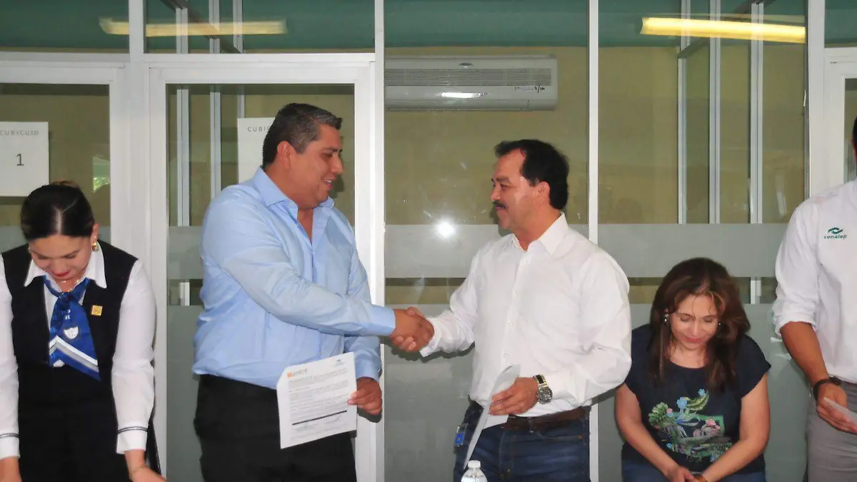 Firman convenio Conalep de Gómez Palacio y la ANIEP 