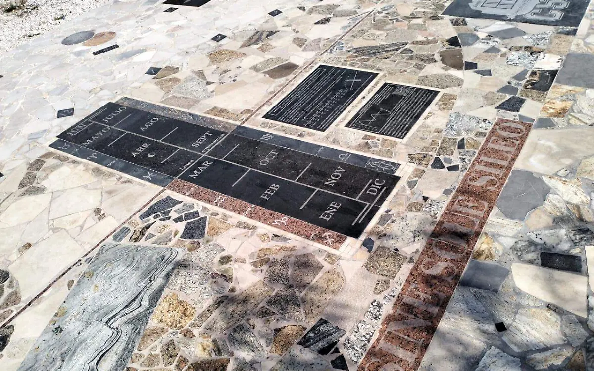 Presentan detalles de eclipse solar 2024 a alumnos en Gómez Palacio