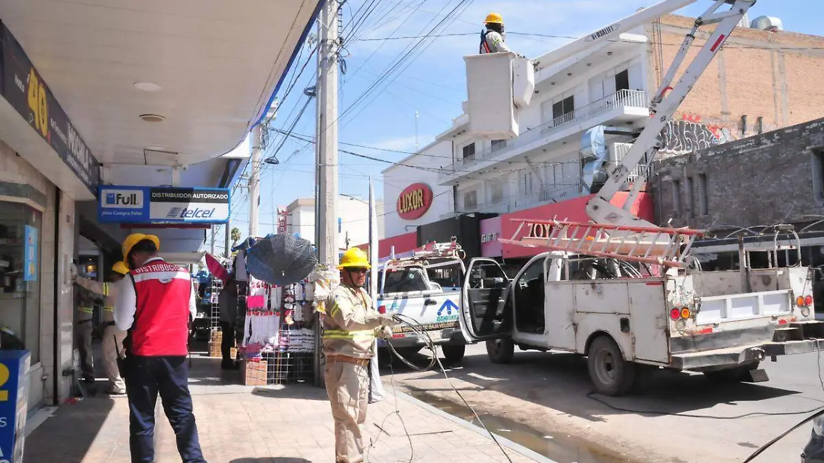 CFE detecta 5 comercios "colgados" en Gómez Palacio