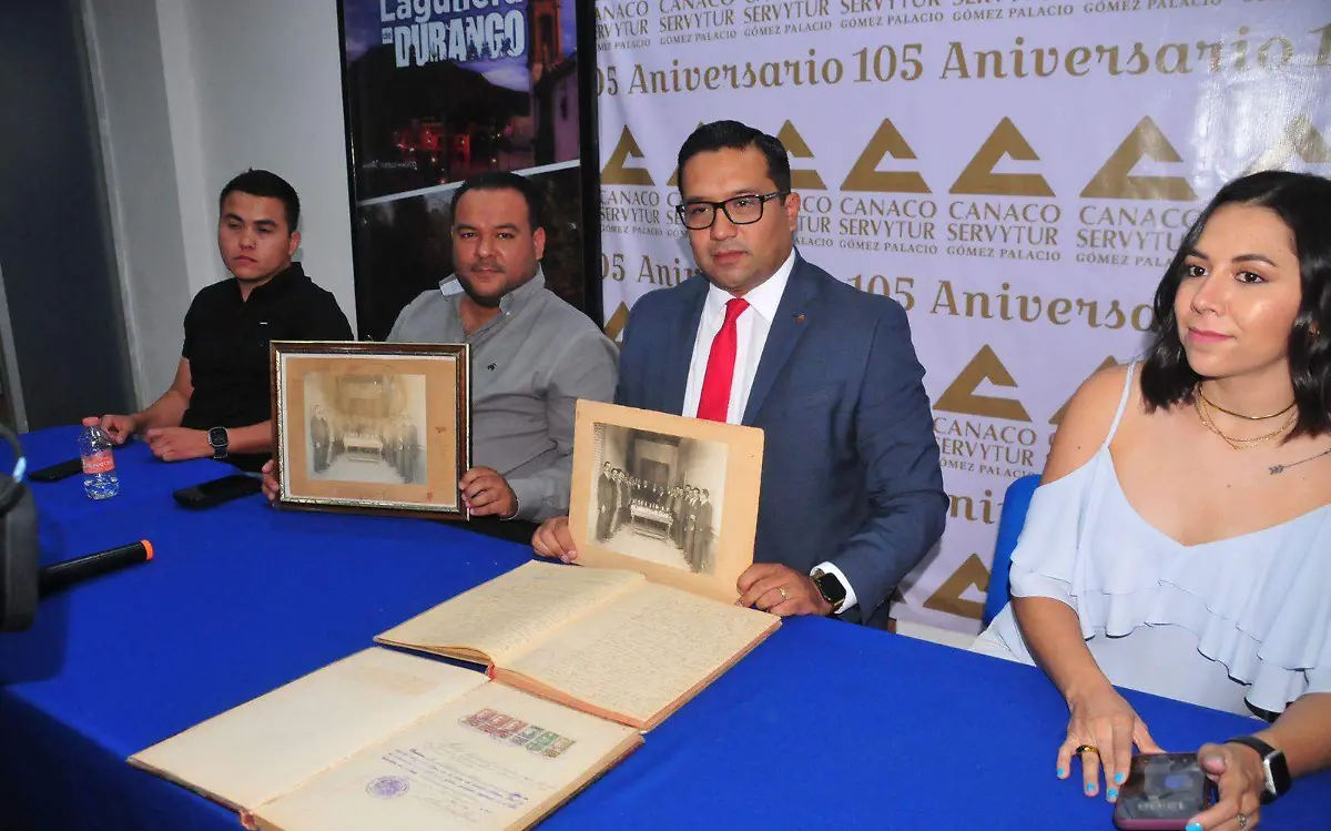 Canaco de Gómez Palacio conmemora su 105 Aniversario