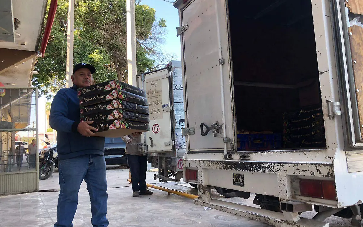 Venta de rosca de reyes en Gómez Palacio, Durango