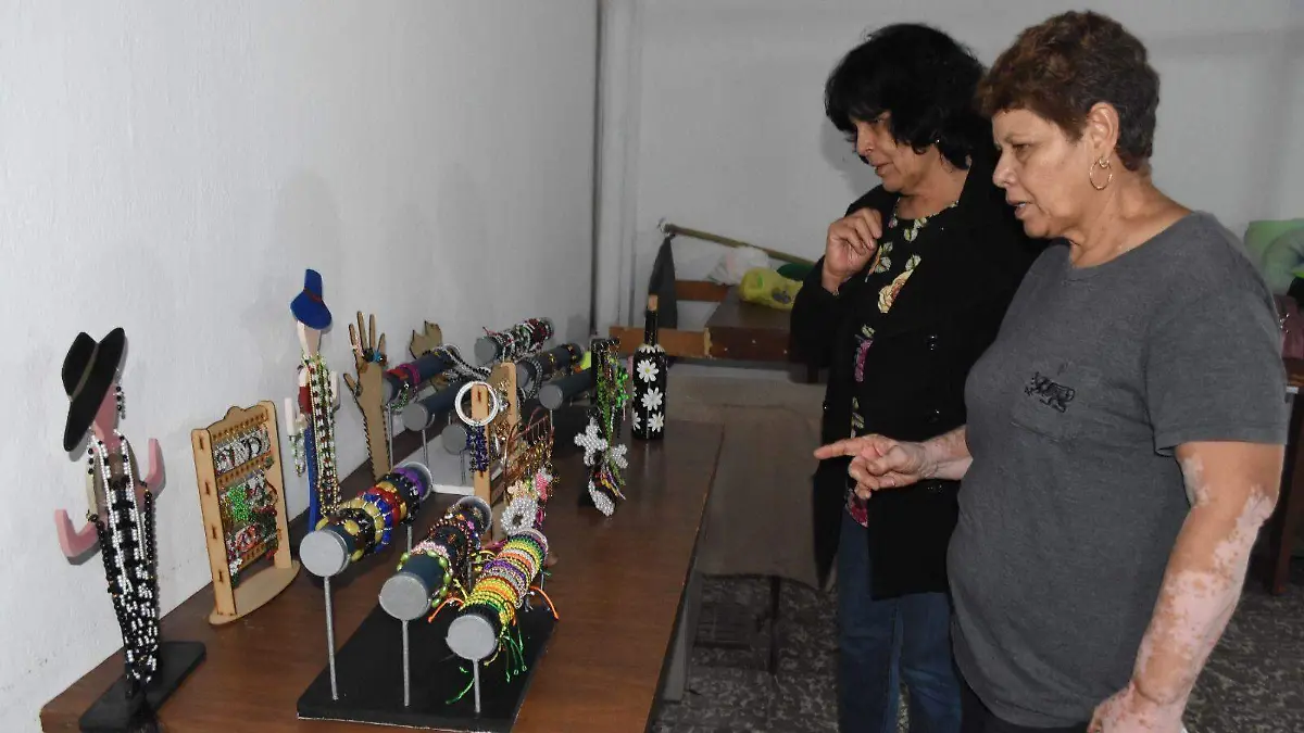 Invita DIF a cursos gratuitos en sus centros comunitarios