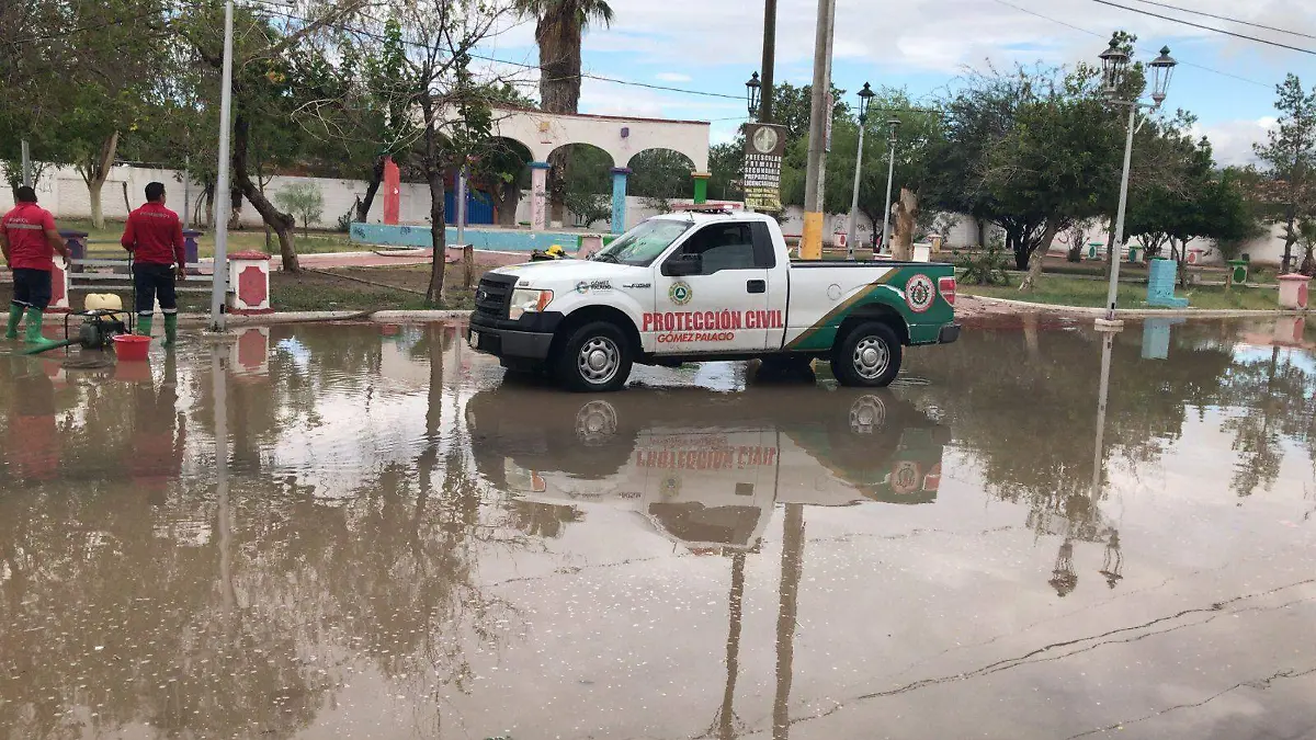 Fuertes lluvias azotan a Gómez Palacio afectaciones