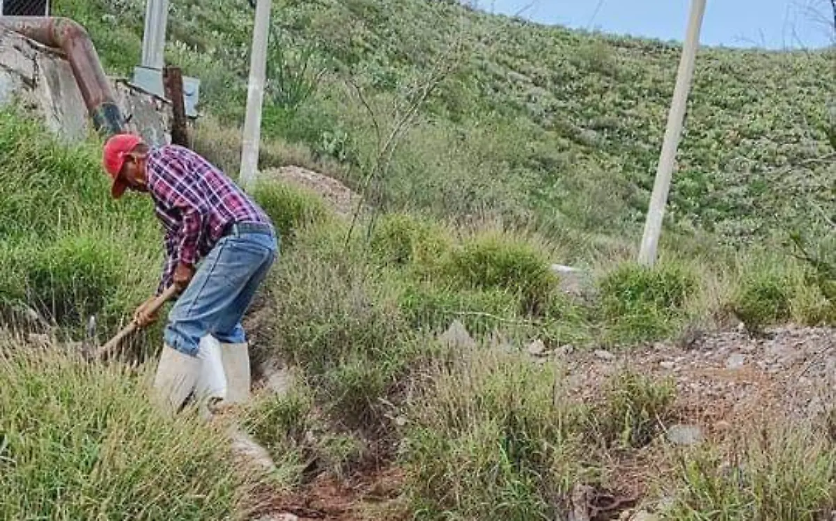 Homero Martínez anunció la perforación de un pozo nuevo en Nazareno