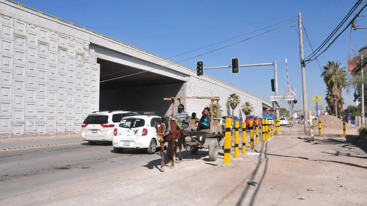 Instalan ‘balardos’ en el Bulevar Ejército Mexicano