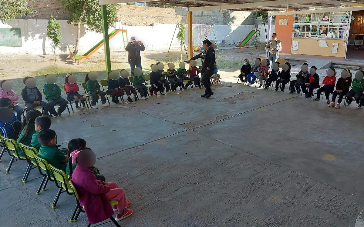 Ayuntamiento brinda en escuelas, pláticas sobre seguridad