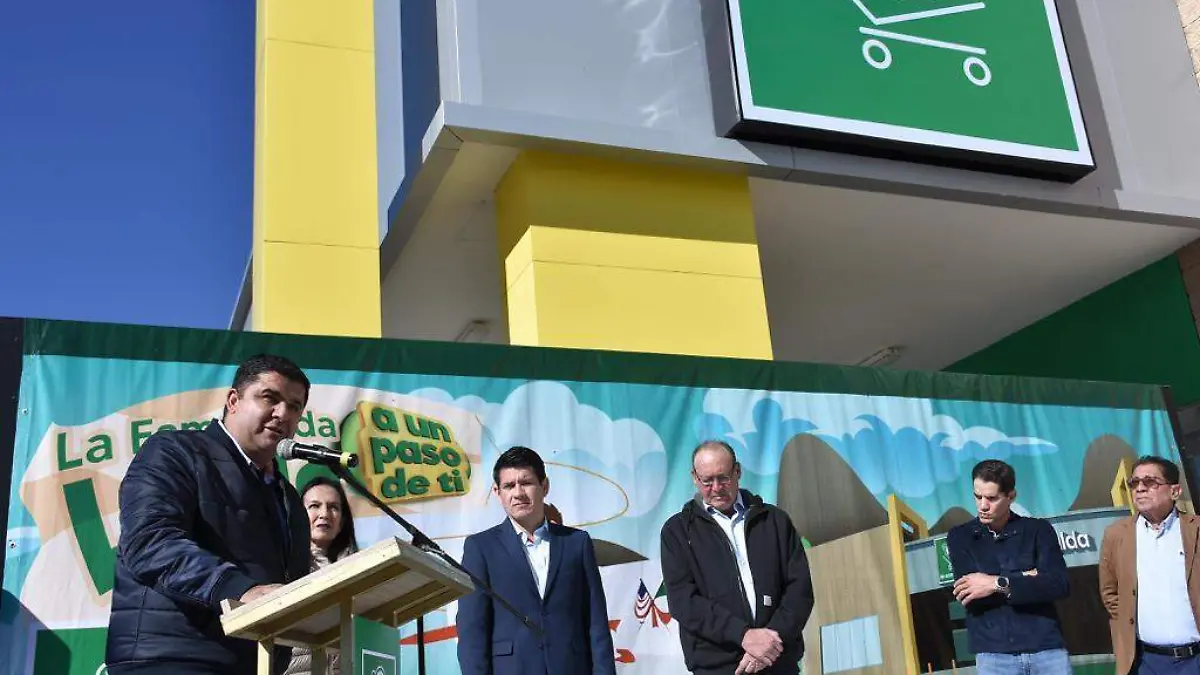 Inauguran centro comercial La Esmeralda en Lerdo