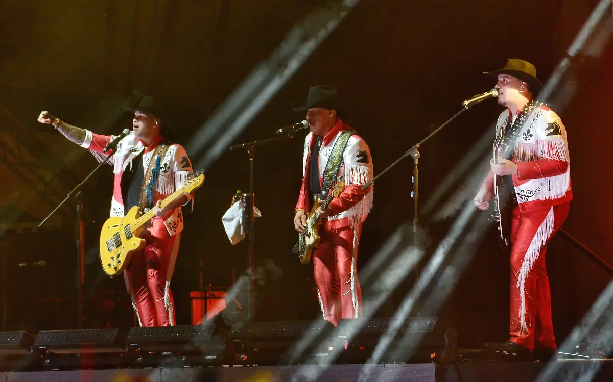 Bronco celebra 45 años de éxitos en Durango