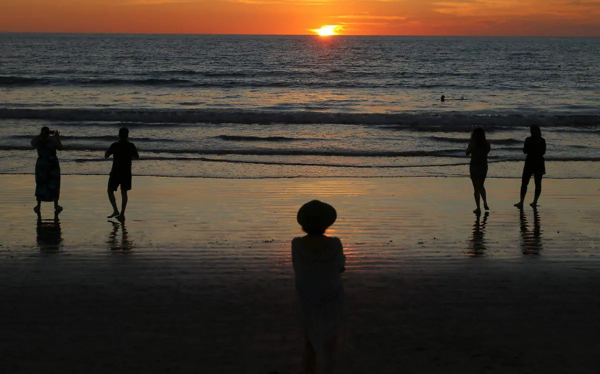 Playa y puerto de Mazatlán
