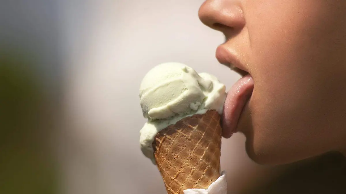 ¿Es malo comer helado si se tiene dolor de garganta?