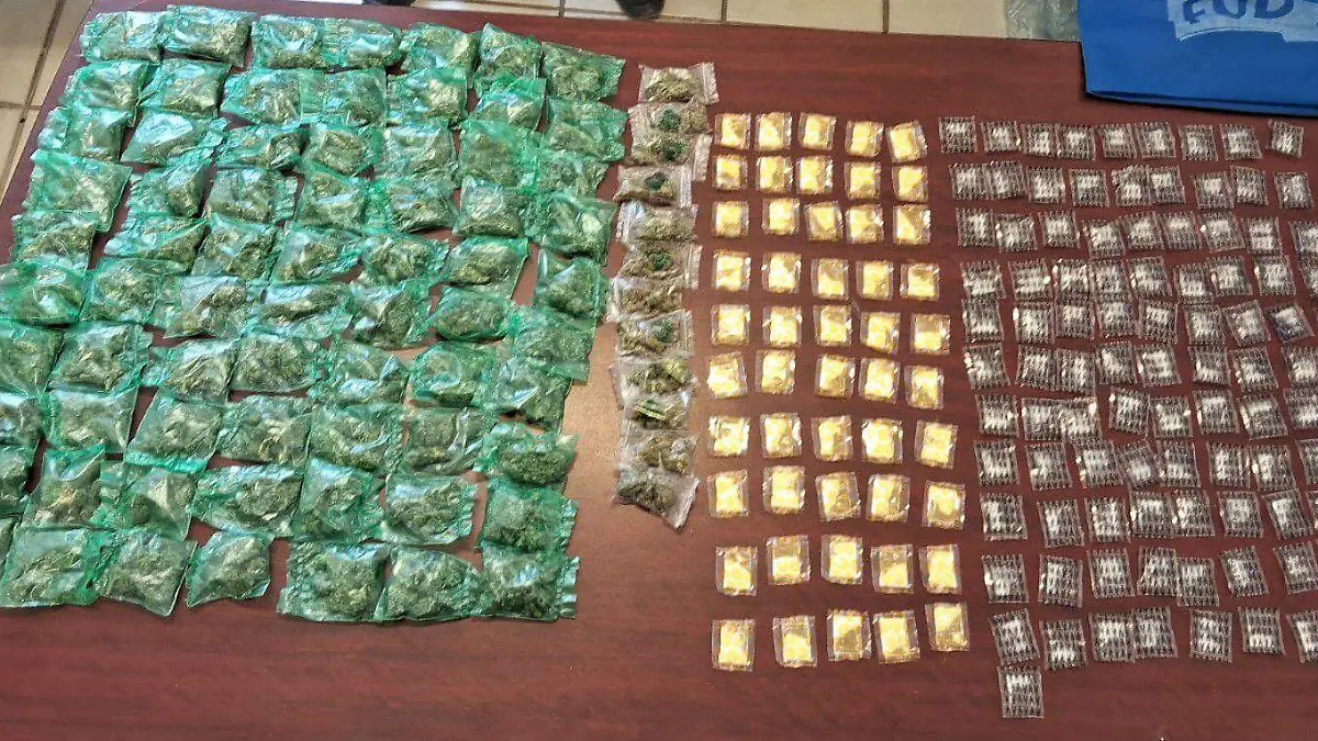 Aseguran en Gómez Palacio 232 dosis de droga