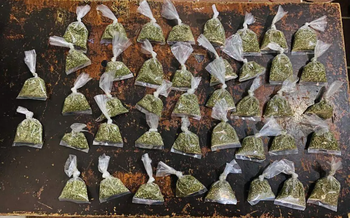 Detienen a joven con 42 dosis de marihuana