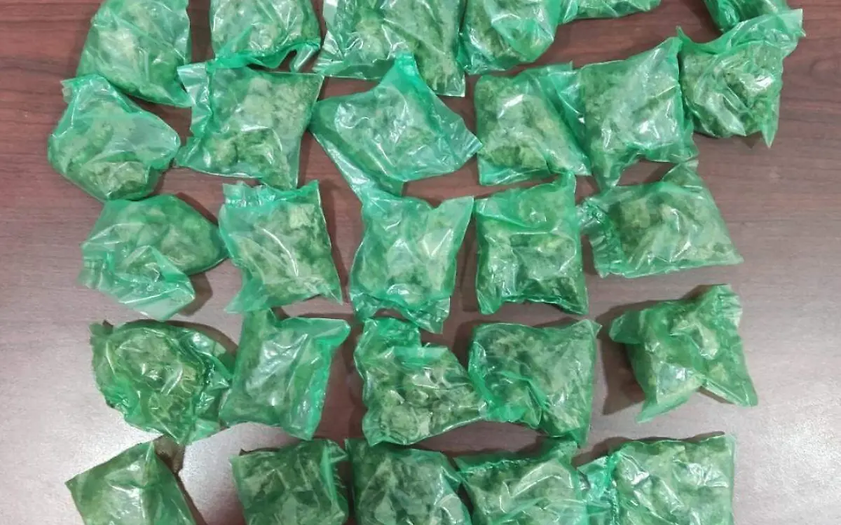 Aseguran en Gómez Palacio mochila con 119 dosis de droga