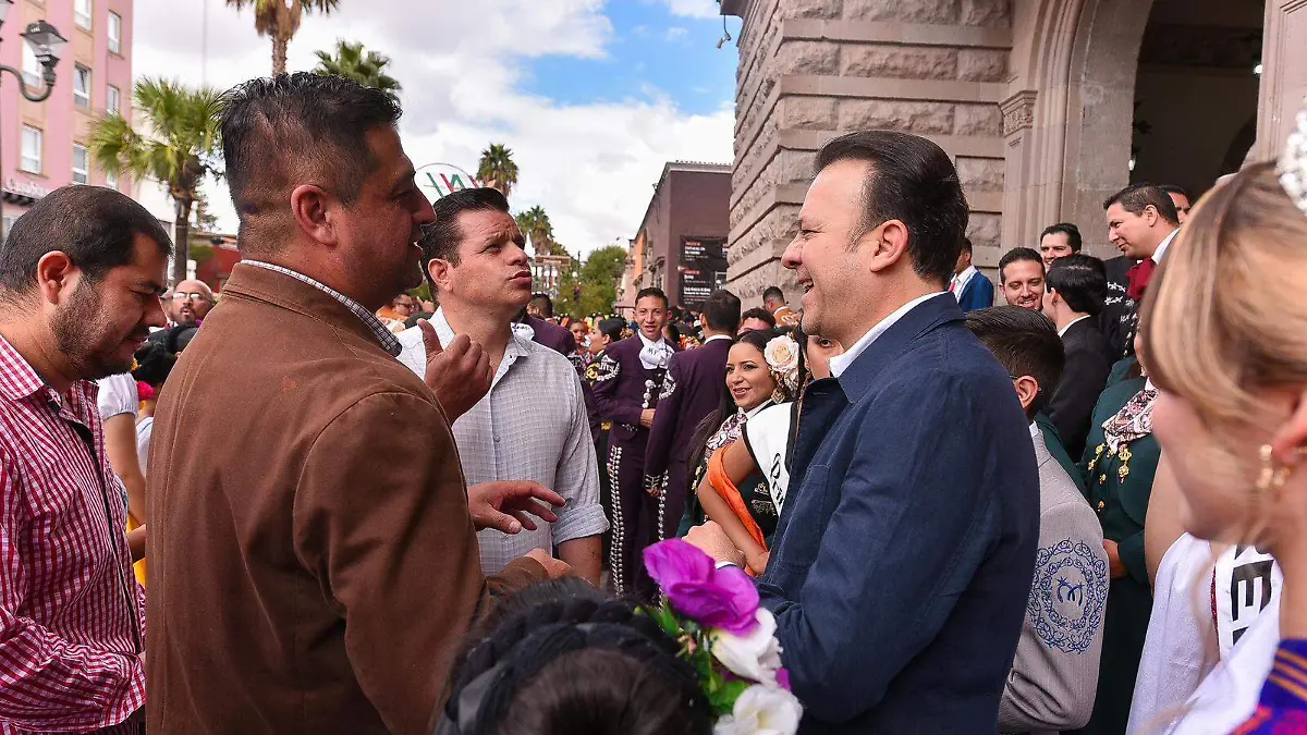 Regresan las tradicionales callejoneadas a Durango