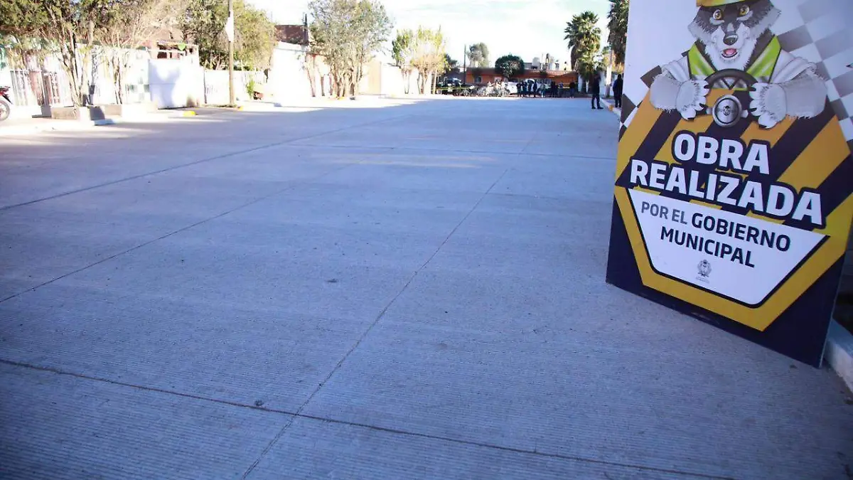 Pavimentan la calle Providencia de la colonia Santa María
