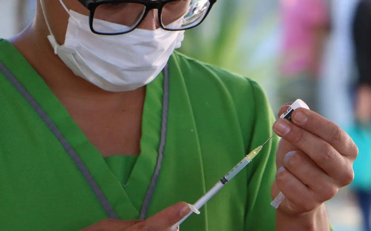 Aplican vacunas en México