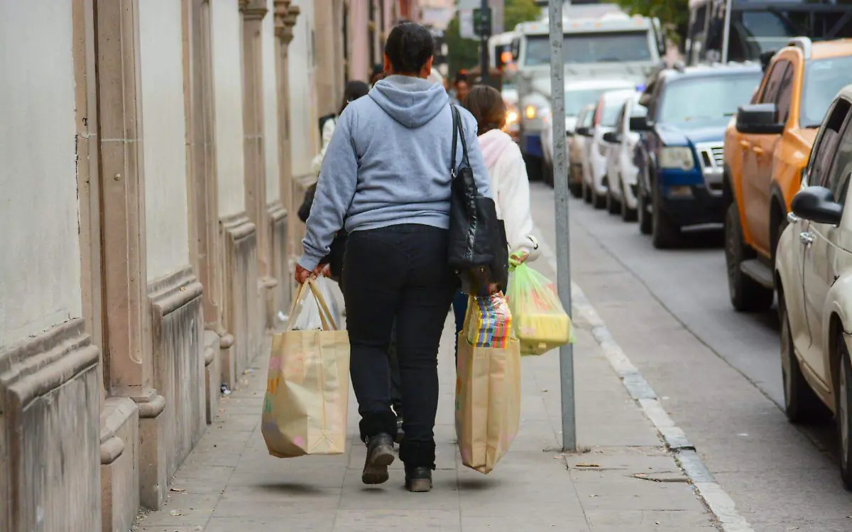 A horas de nochebuena aumentan las compras de pánico en Durango