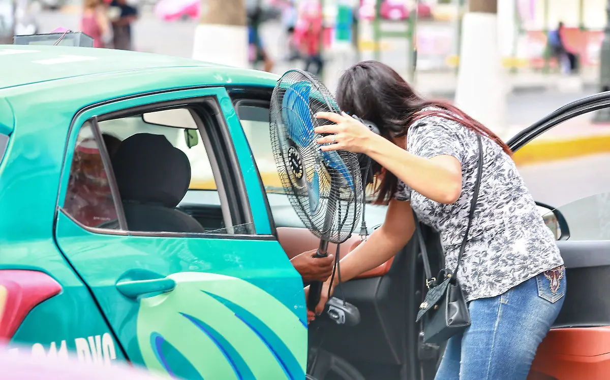Piden a gomezpalatinos cuidarse de los rayos del sol
