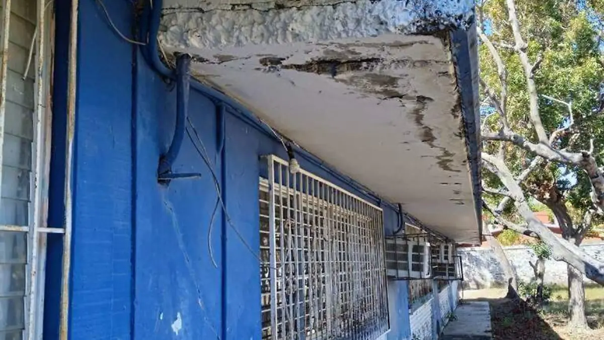 mantenimiento-a-escuelas-dañadas-mazatlan