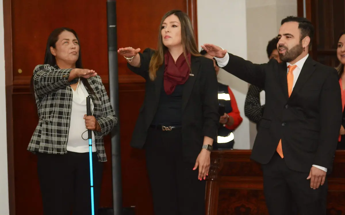 Rinden protesta tres regidores suplentes del Cabildo de Durango