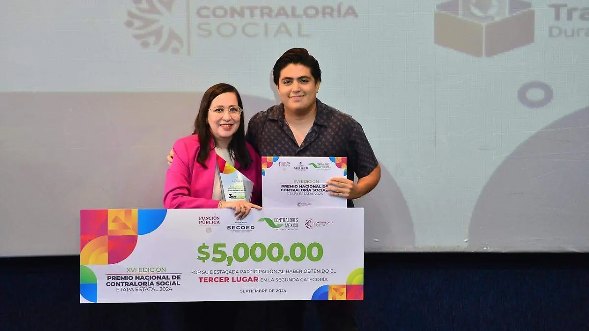 Entregan premio nacional de contraloría social 2024