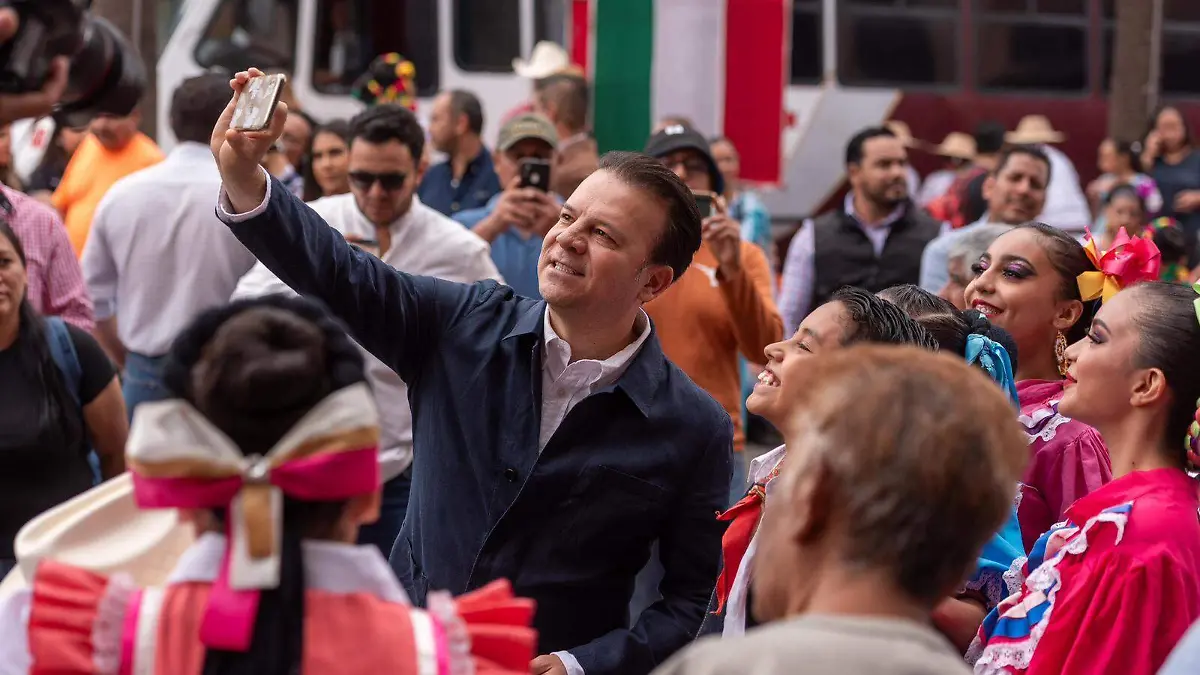 Regresan las tradicionales callejoneadas a Durango