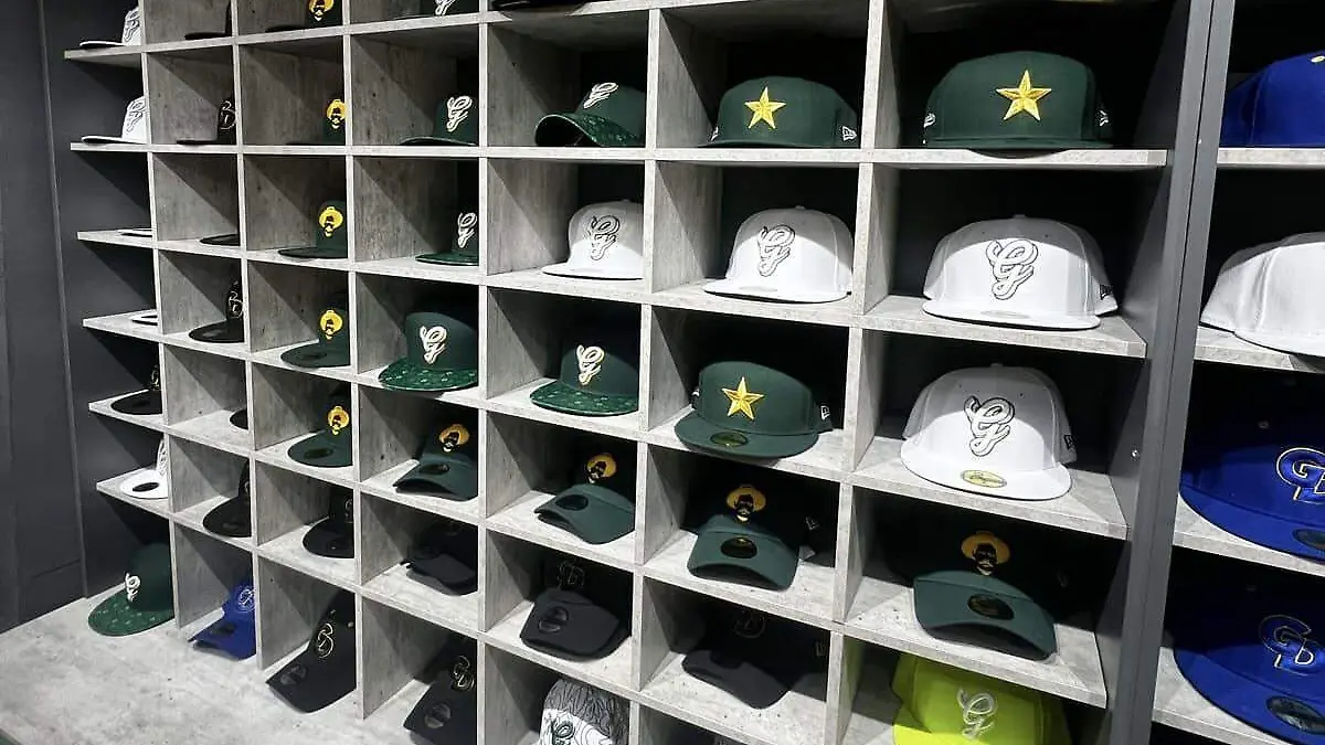 Rematan mercancía de los Generales de Durango