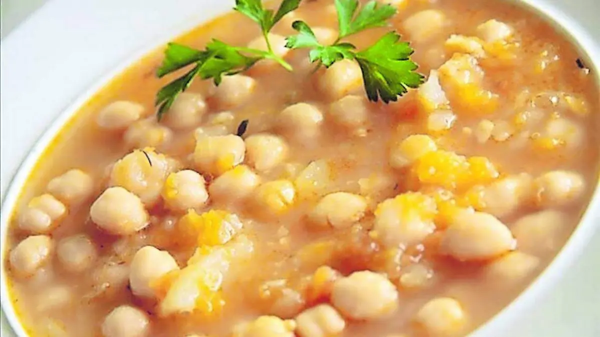 Sopa de Garbanzo 