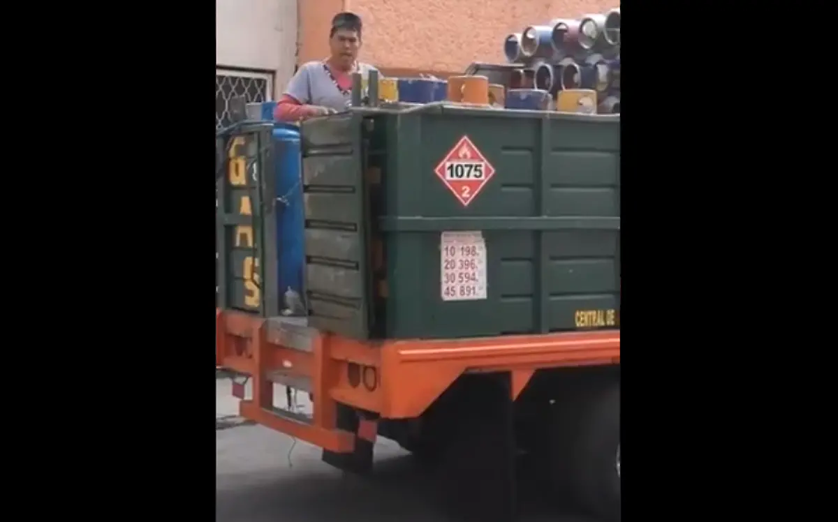 Repartidor de gas navideño