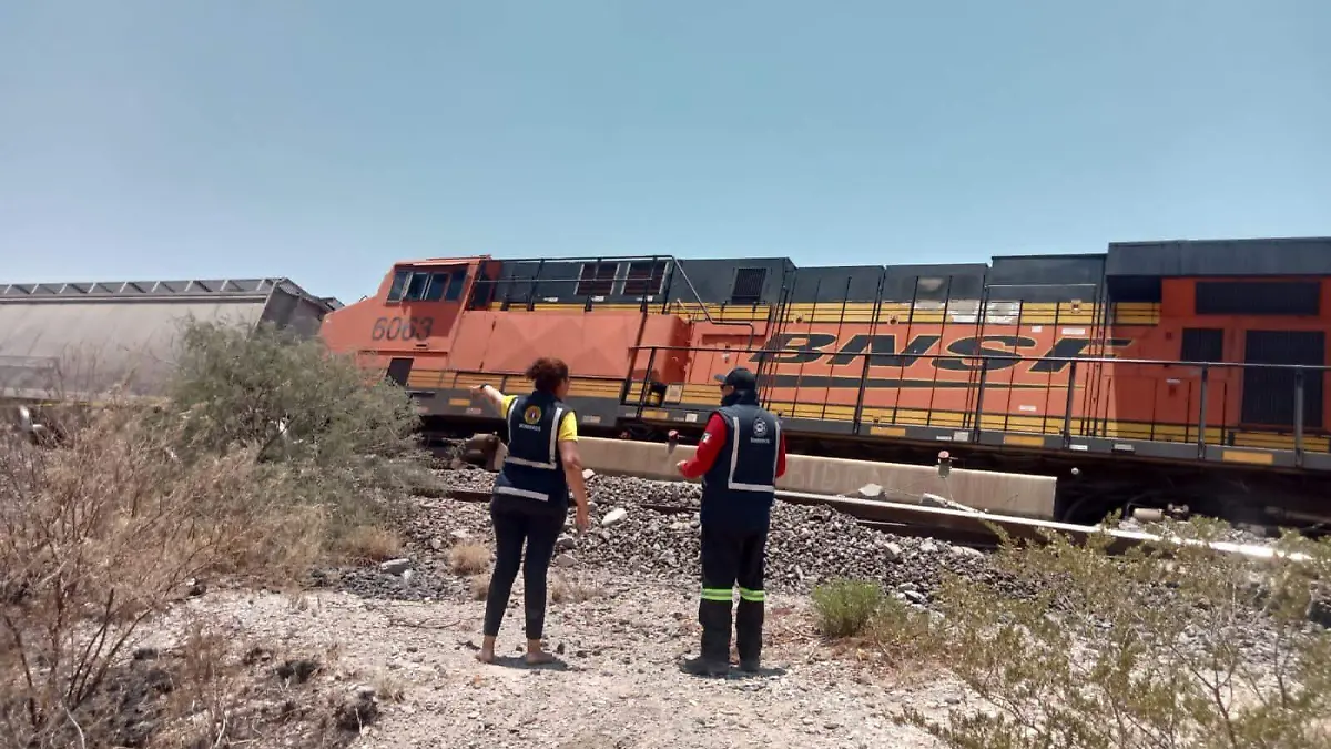 Descarrilan tren en La Laguna