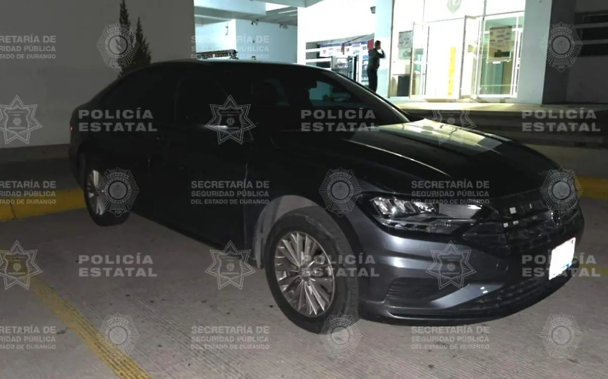"Cae" sujeto que conducía coche con placas sobrepuestas