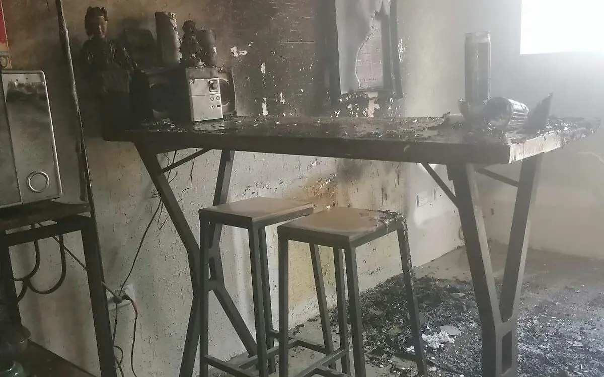 Incendio consume casa-habitación