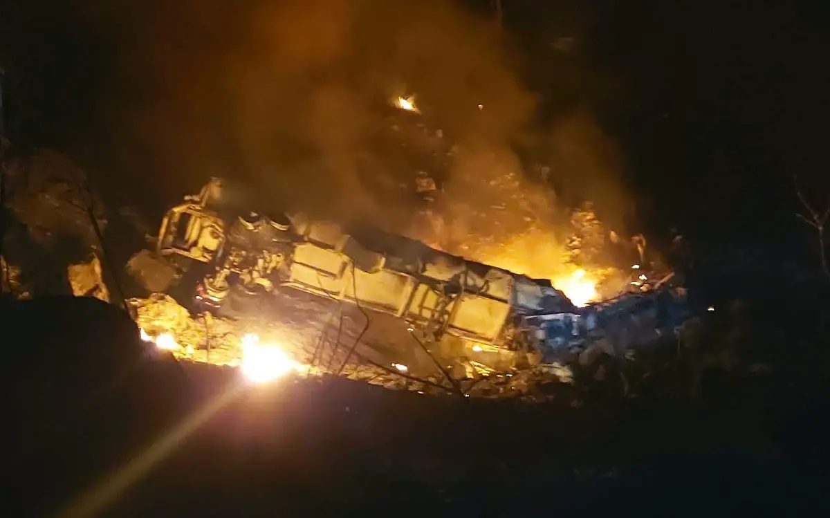 Explota pipa en la Supercarretera; muere una persona