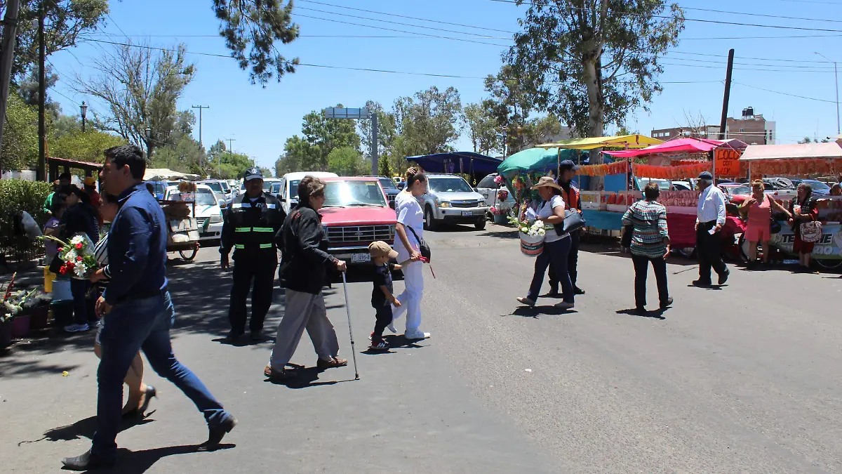 1006 Saldo Blanco en romería2