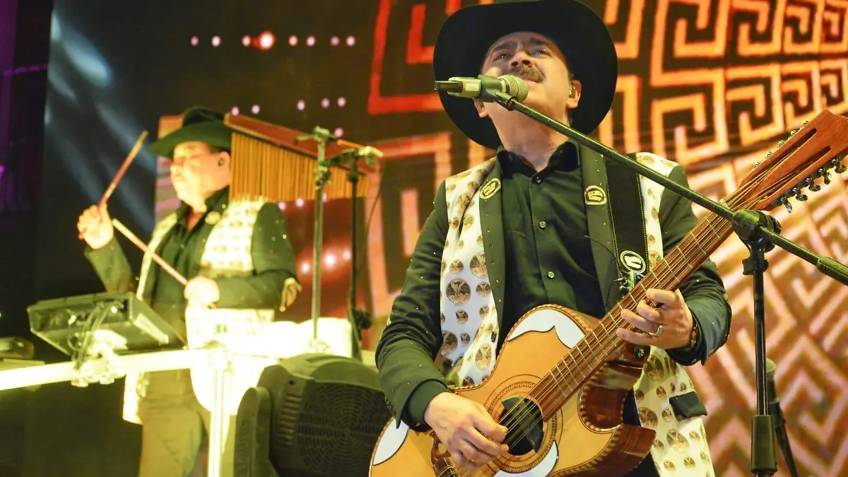 Los Tucanes de Tijuana ponen a bailar a Durango