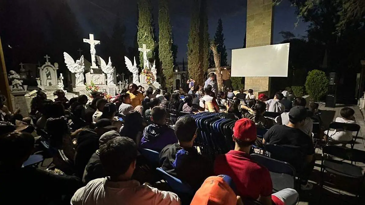 CINE EN EL PANTEÓN DE ORIENTE 1