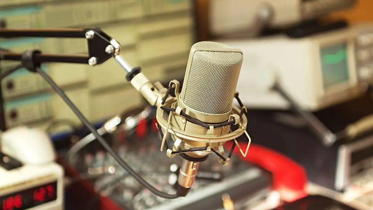 RADIO 2-E -BYN-