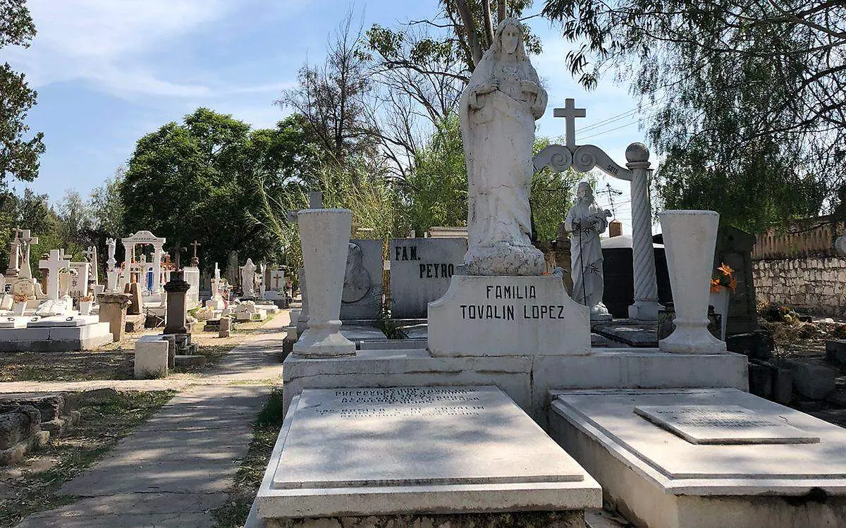 Panteón de Oriente de la ciudad de Durango